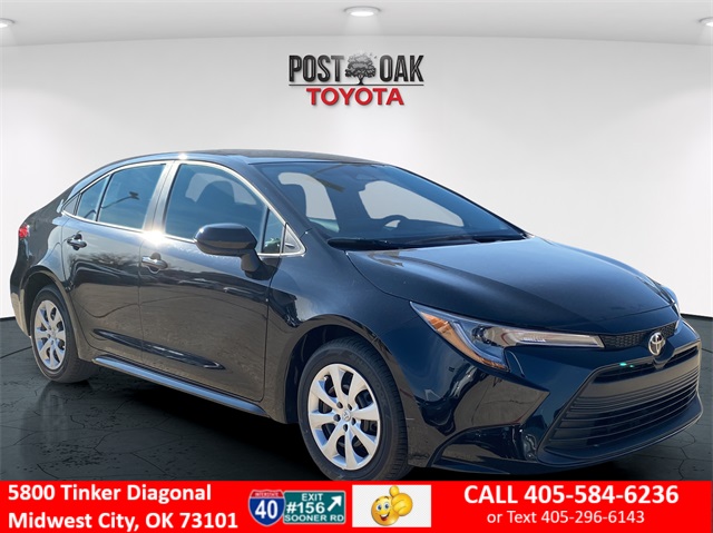 2025 Toyota Corolla LE's photo