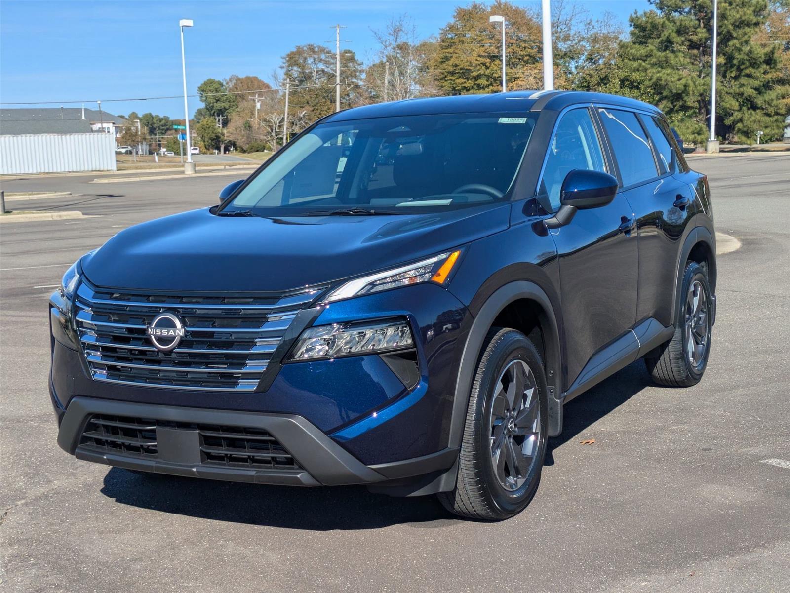 2026 Nissan Rogue SV's photo
