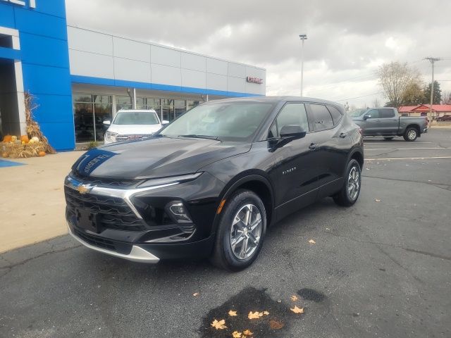 Used 2024 Black Chevrolet LT image 2