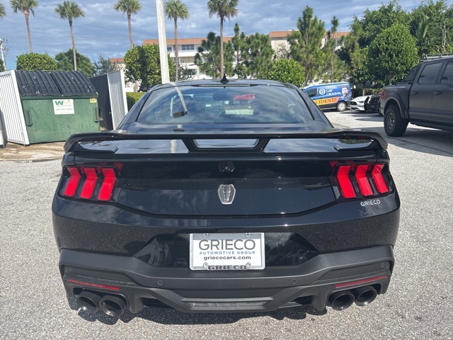 2024 Ford Mustang Dark Horse photo 4