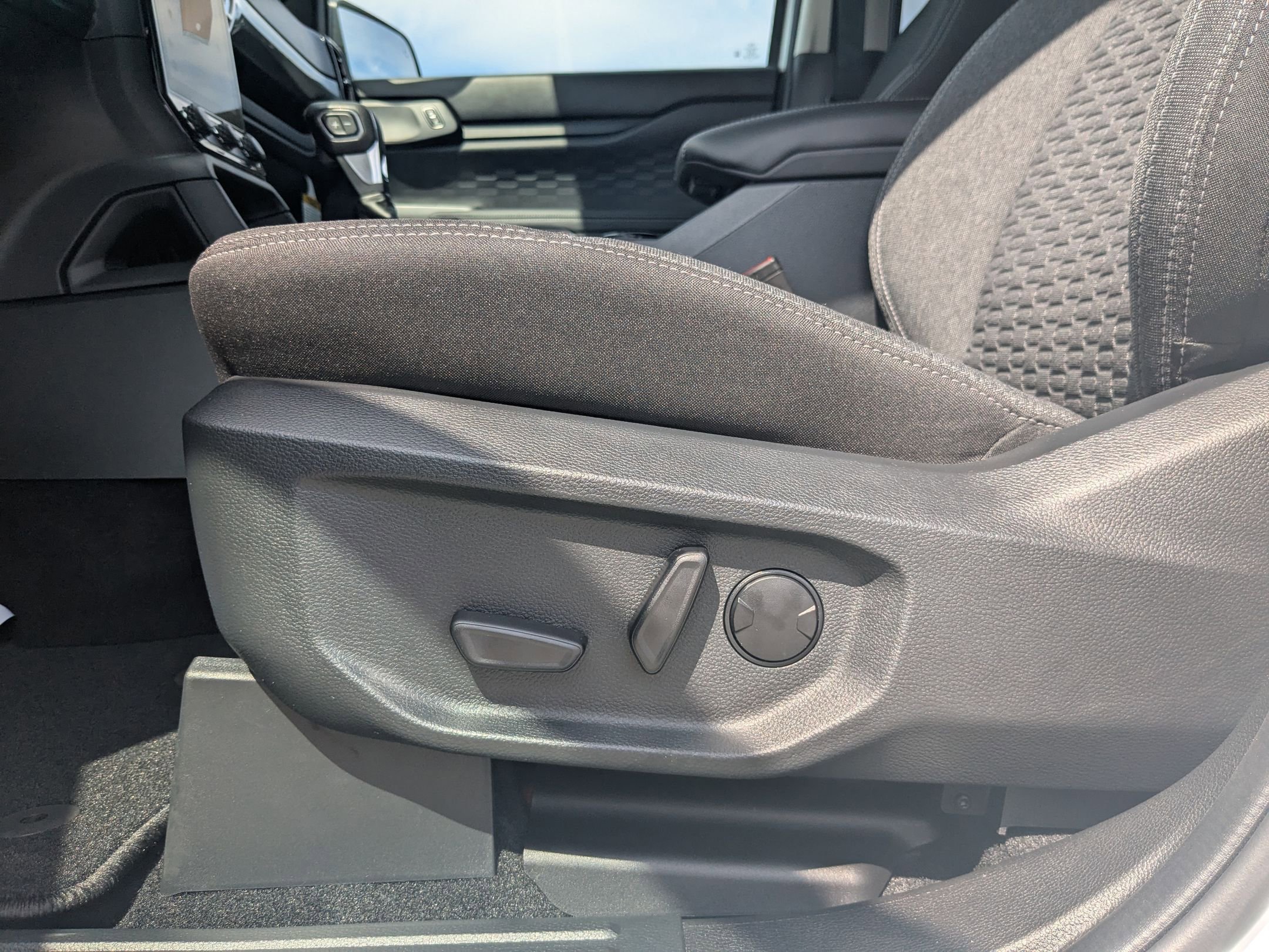 2025 Ford Ranger XLT photo 14