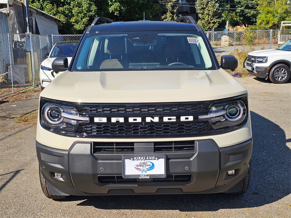 2025 Ford Bronco Sport Outer Banks photo 2