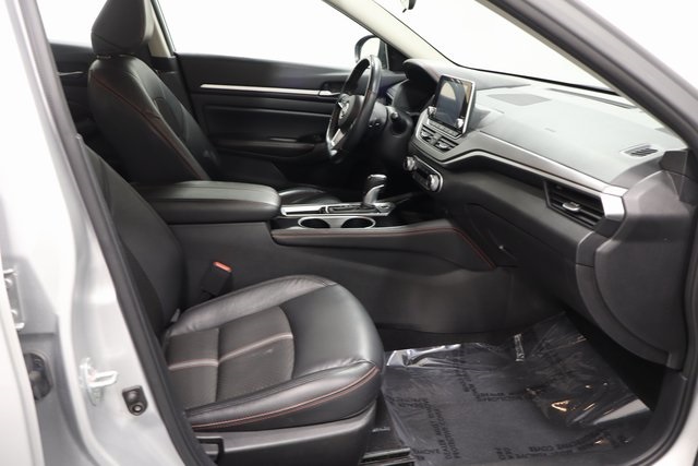 2024 Nissan Altima 2.5 SR photo 14
