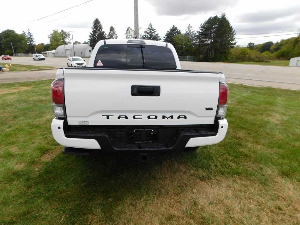 2020 Toyota Tacoma TRD Sport 4x4 photo 3