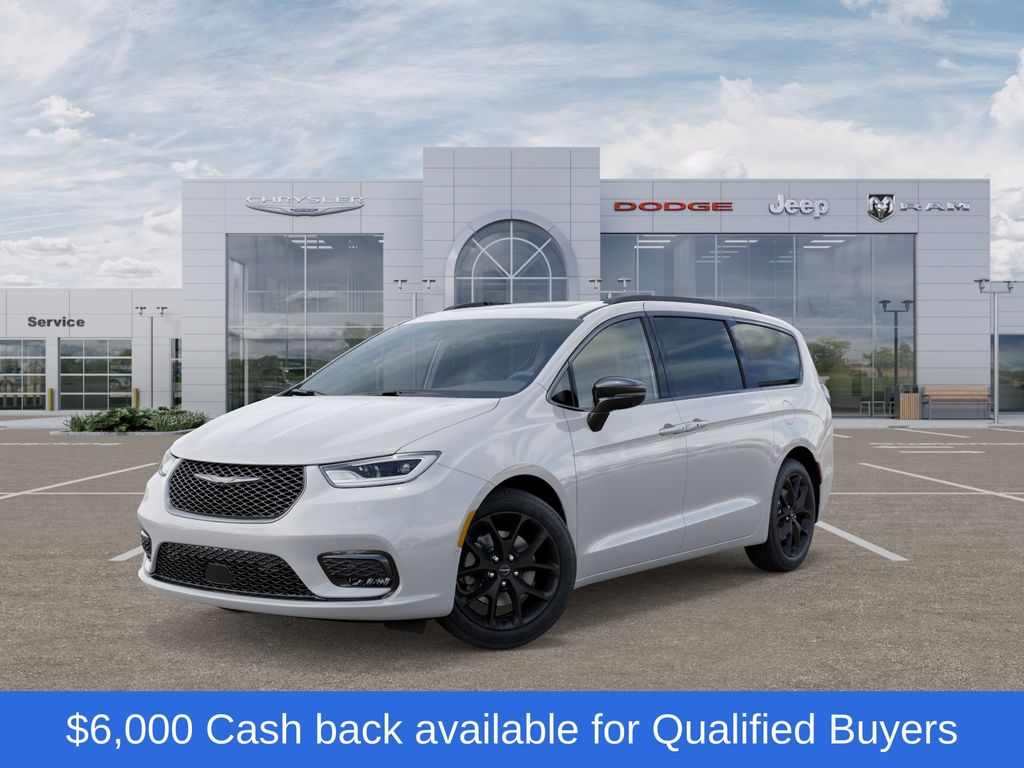 2026 Chrysler Pacifica Limited's photo