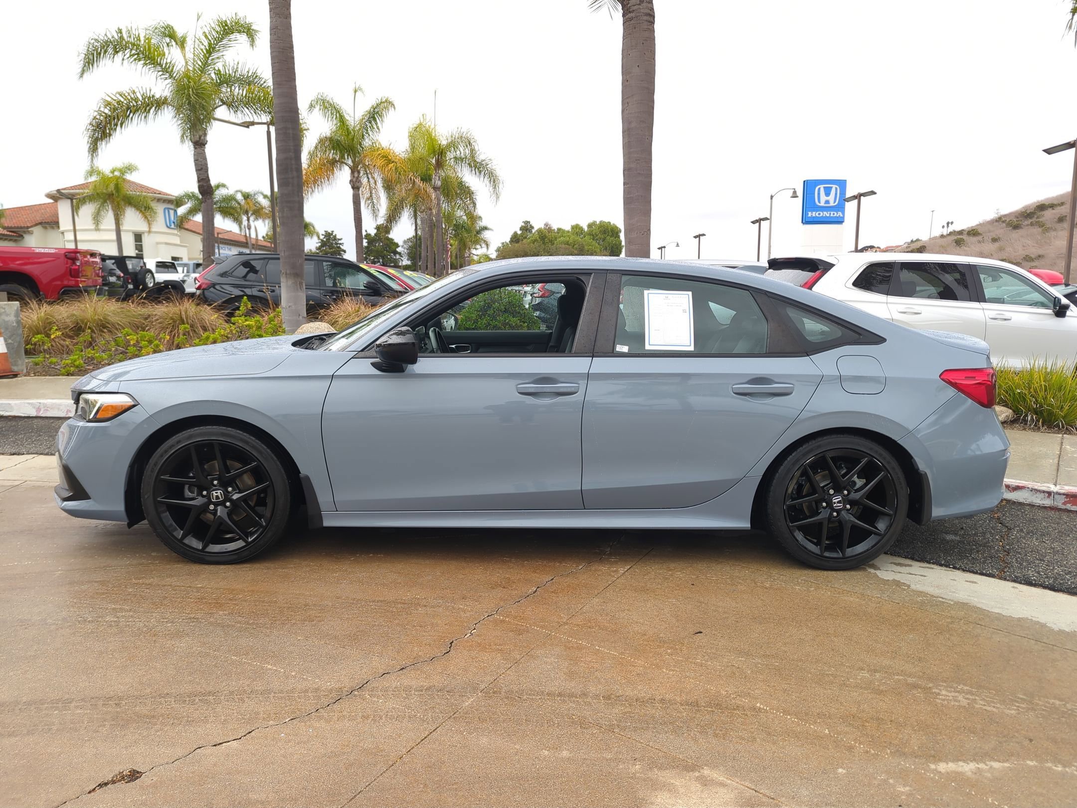 2022 Honda Civic Sport photo 2