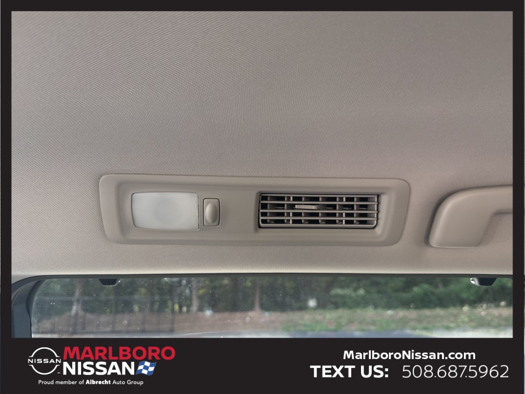 2025 Nissan Pathfinder SL photo 15