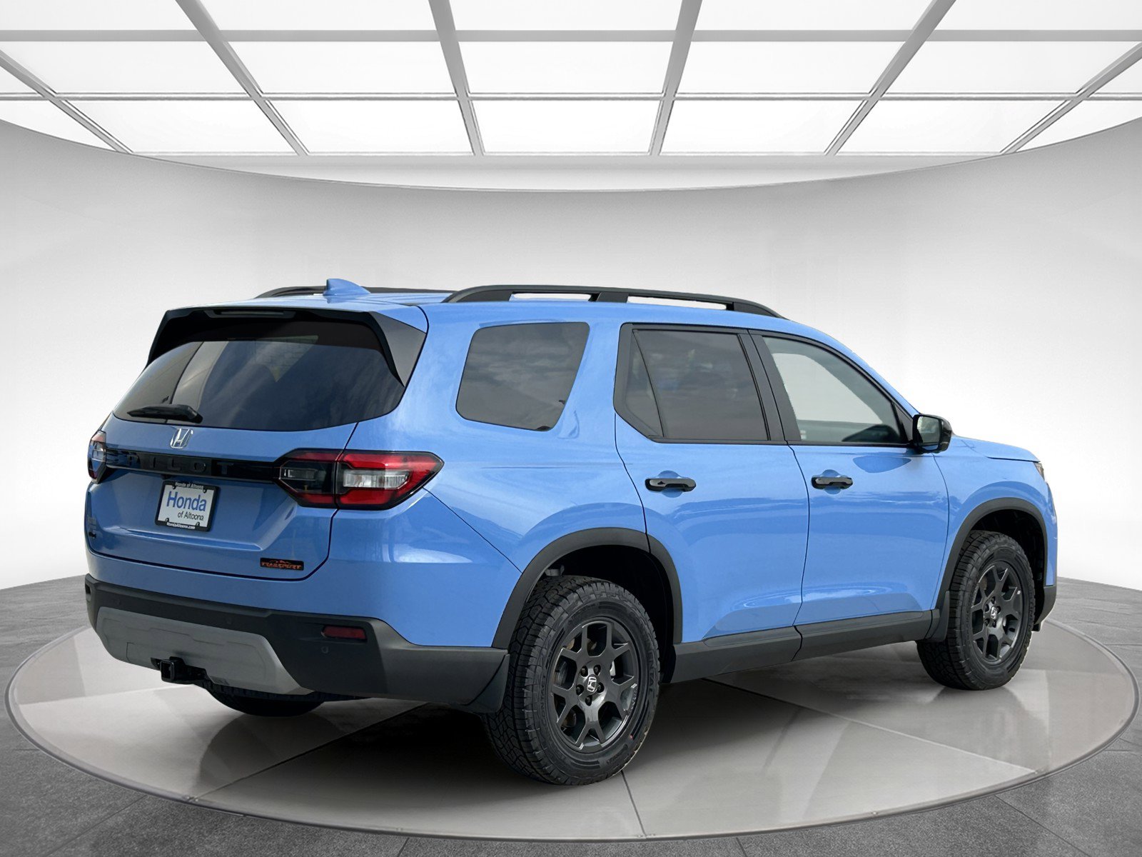 2025 Honda Pilot TrailSport photo 2