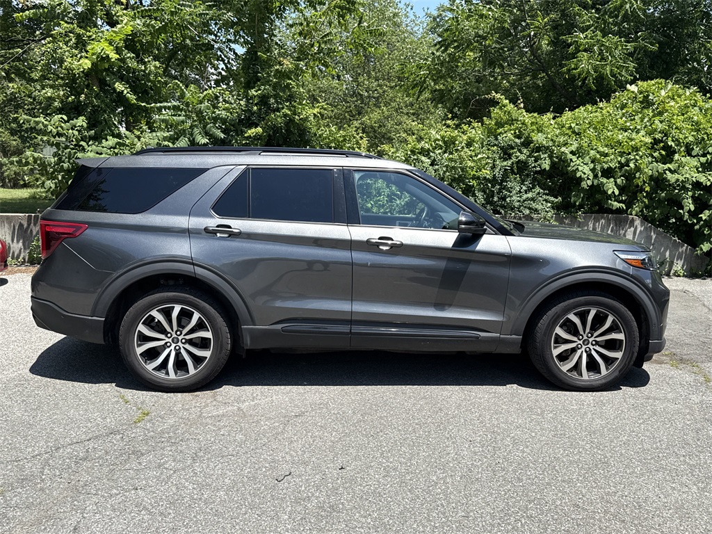 2020 Ford Explorer ST photo 3