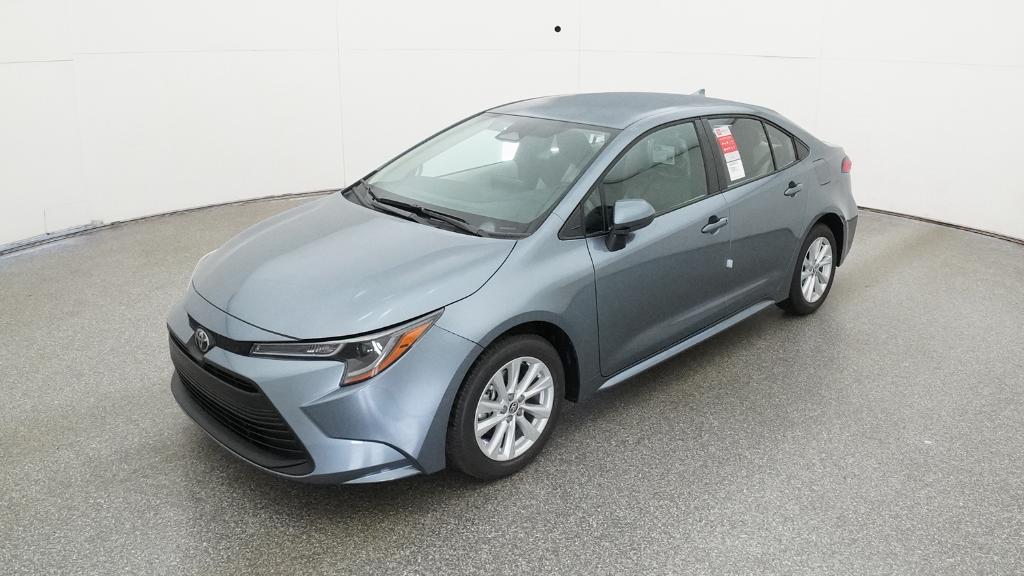 2026 Toyota Corolla LE's photo