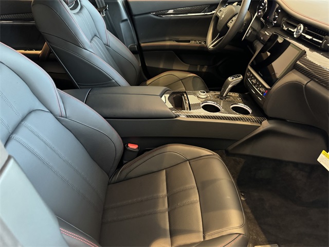 2024 Maserati Quattroporte Modena Q4 photo 9