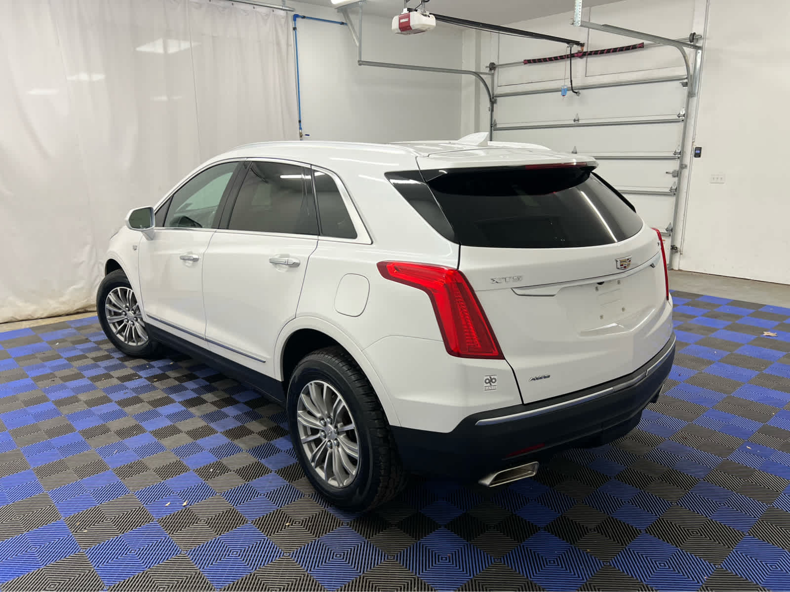 2017 Cadillac XT5 Luxury photo 4