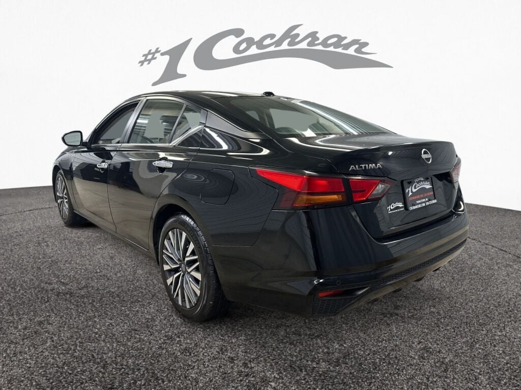 2023 Nissan Altima 2.5 SV photo 17