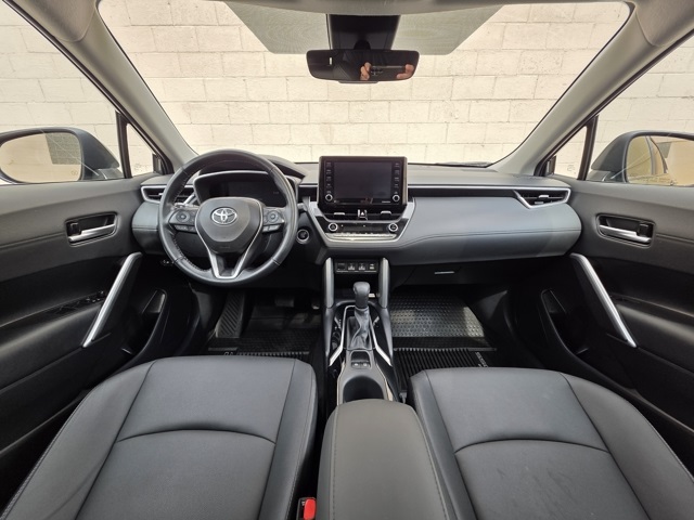2022 Toyota Corolla Cross XLE photo 14