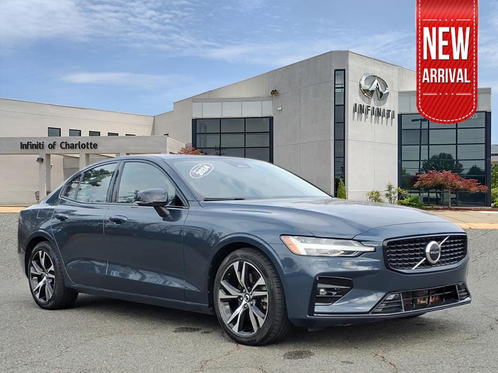 2024 Volvo S60 Core's photo