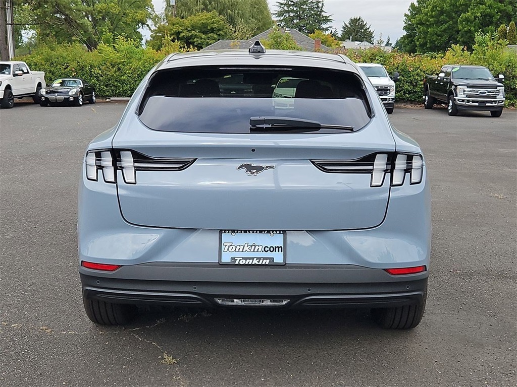 2025 Ford Mustang Mach-E Premium photo 4