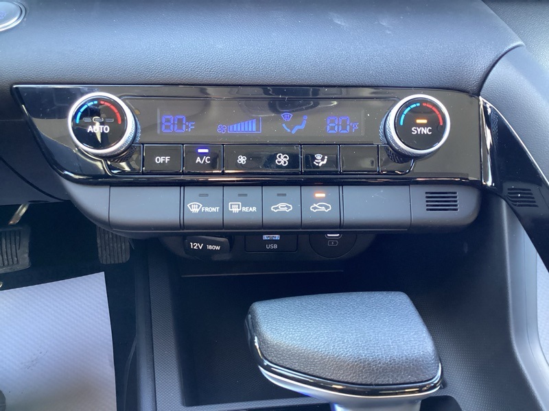 2025 Hyundai Elantra Hybrid Blue photo 29