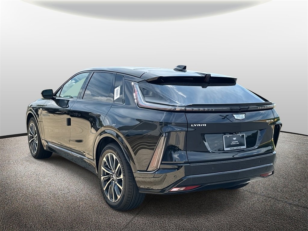 2025 Cadillac Lyriq Sport photo 4