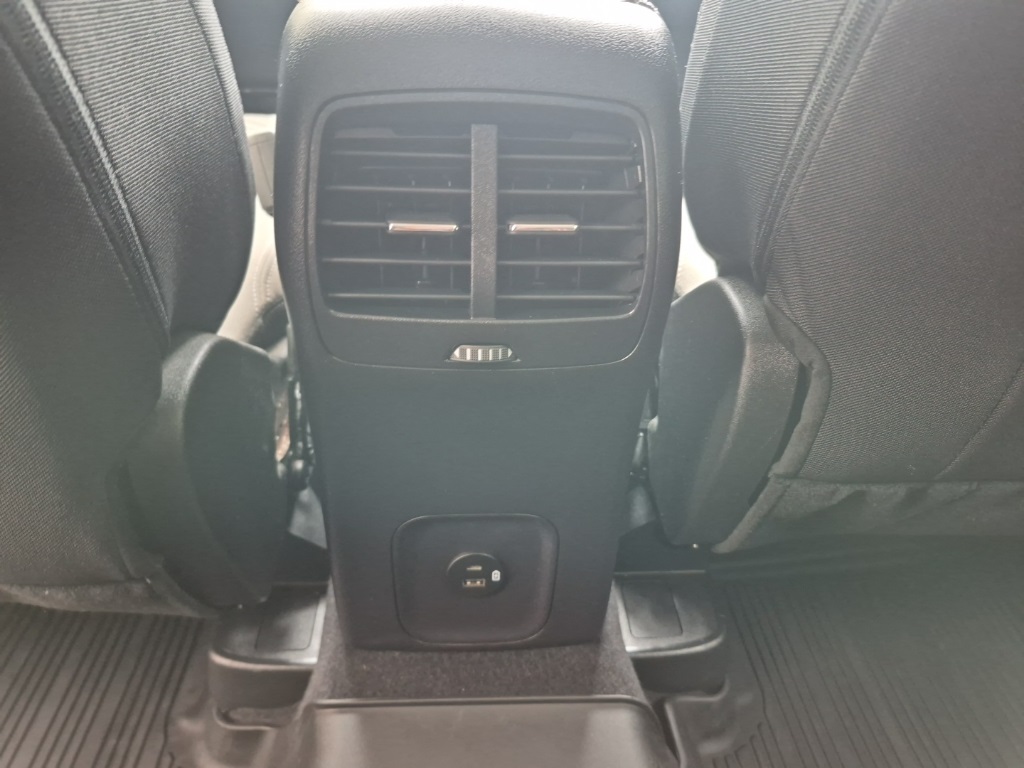 2022 Ford Escape SE photo 9