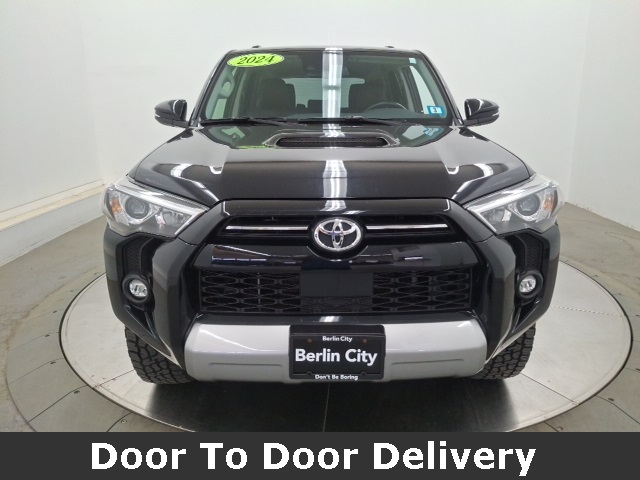 2024 Toyota 4Runner TRD Off-Road Premium photo 2