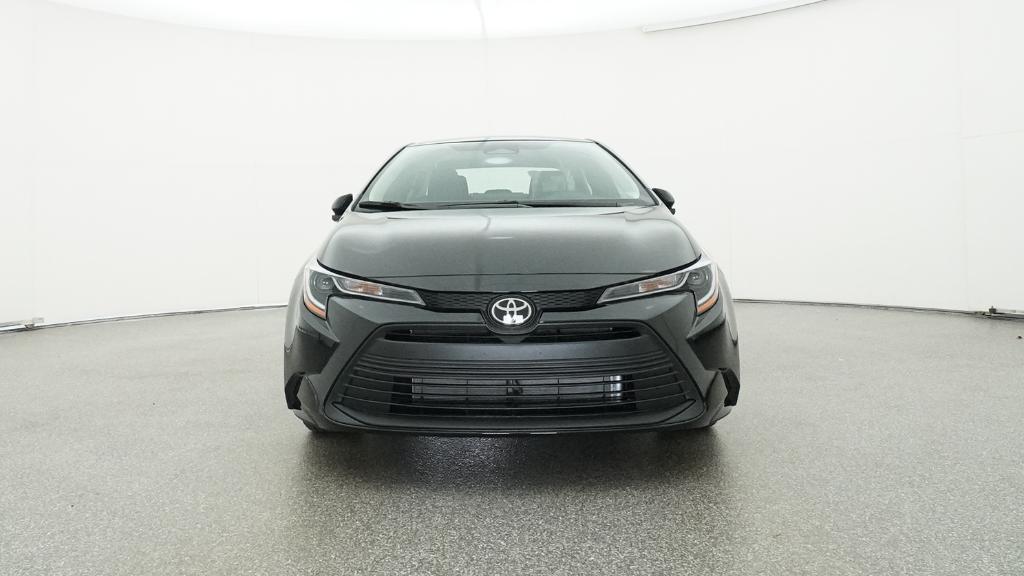 2025 Toyota Corolla LE photo 3