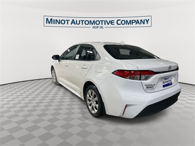 2026 Toyota Corolla LE photo 4