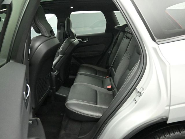 2022 VOLVO XC60 - Image 22