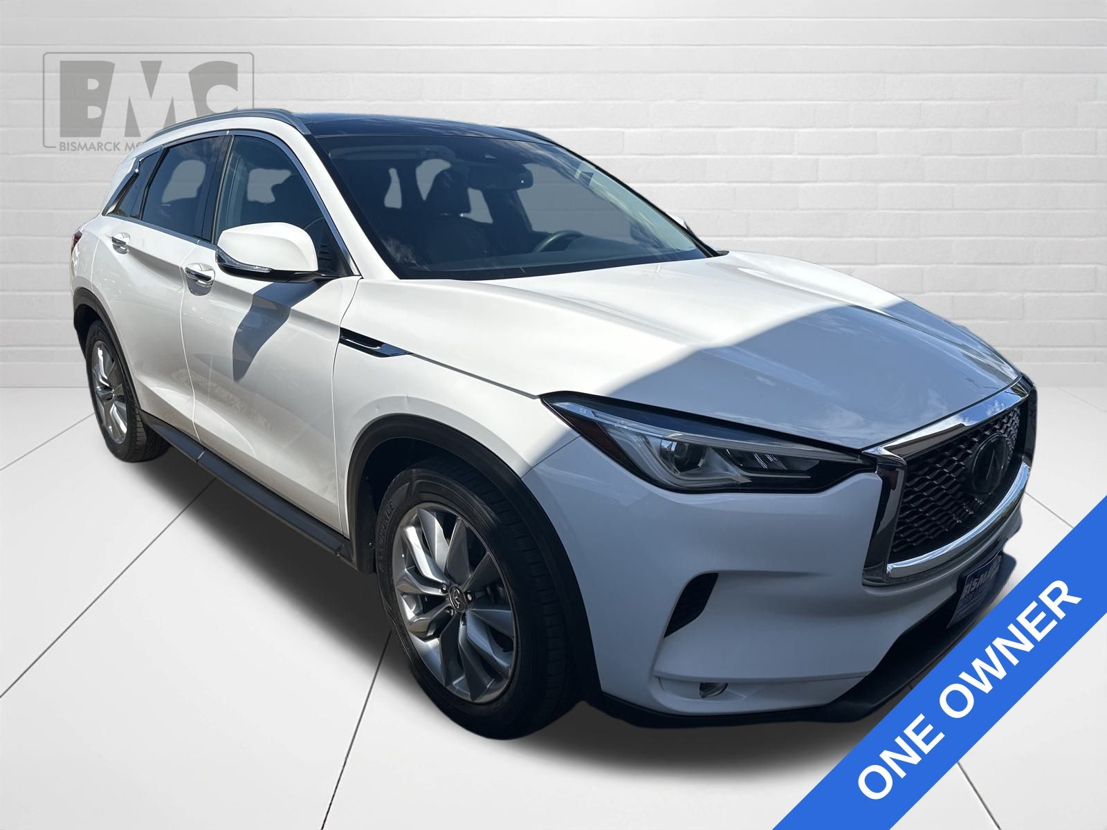 2021 Infiniti QX50 Luxe photo 3