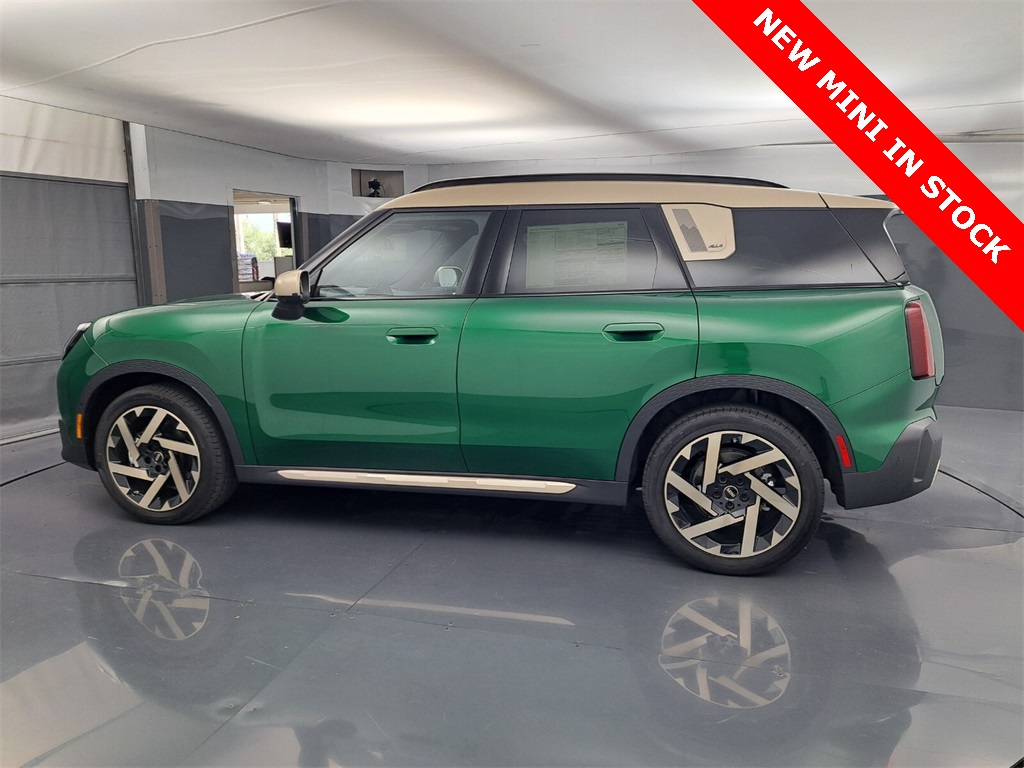 2025 Mini Countryman S ALL4 Iconic photo 5