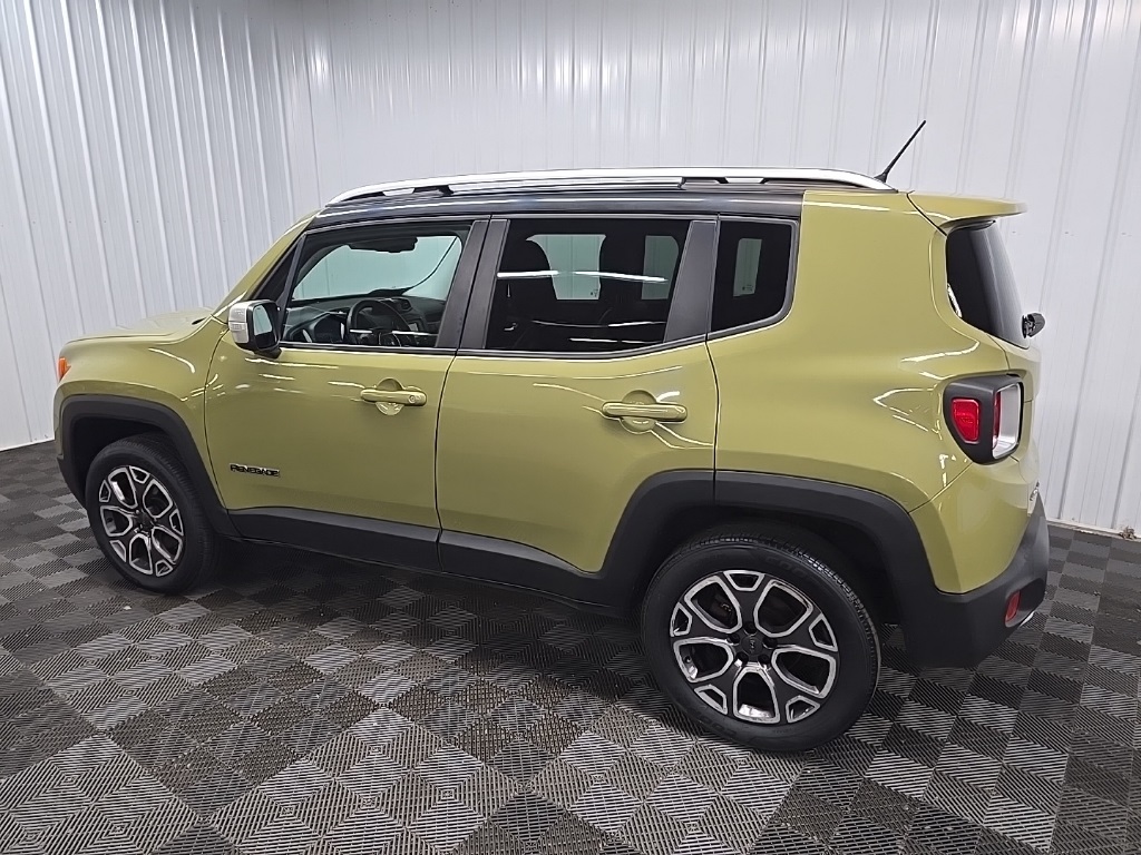 2015 Jeep Renegade Limited photo 4