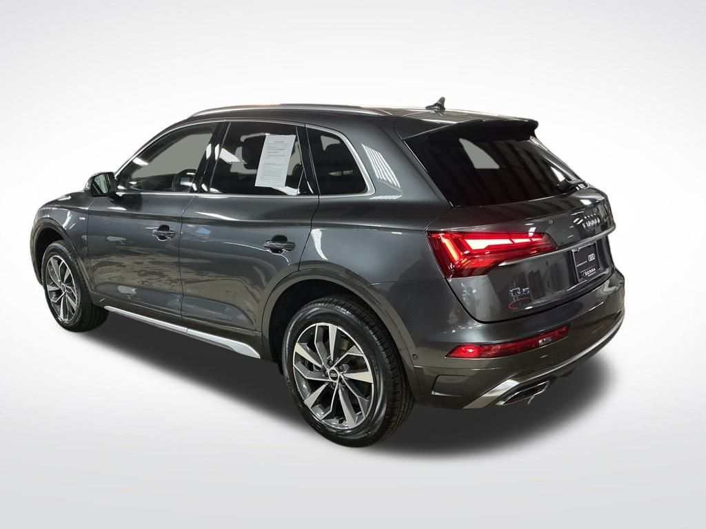2023 Audi Q5 45 S line Prestige Premium photo 2