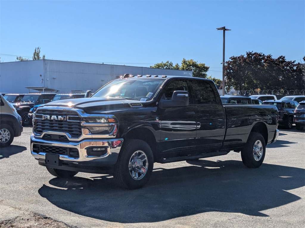 2026 Ram 3500 Tradesman photo 3