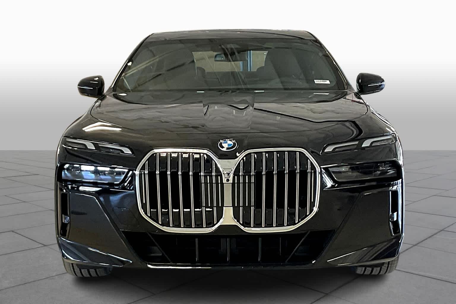 2025 Bmw 750e 750e xDrive photo 3