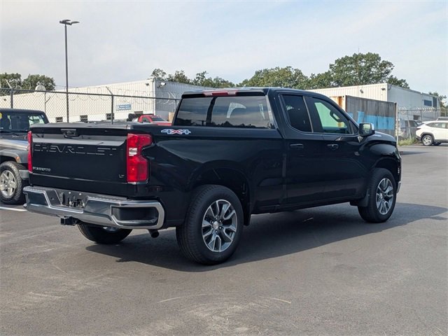 2026 Chevrolet Silverado 1500 LT photo 5