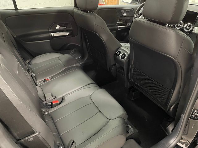 2025 Mercedes Benz GLB 250 4MATIC photo 10