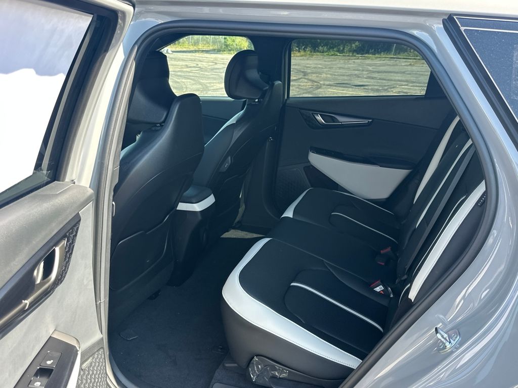 2025 Kia EV6 GT-Line photo 14