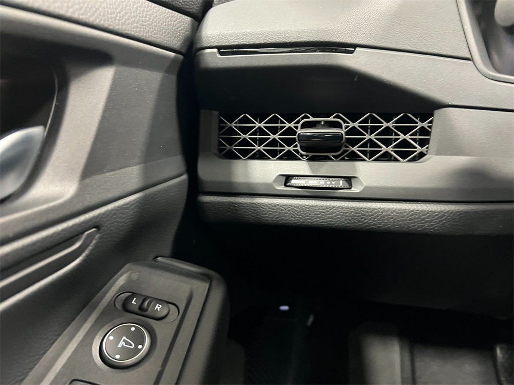 2025 Honda Accord LX photo 15