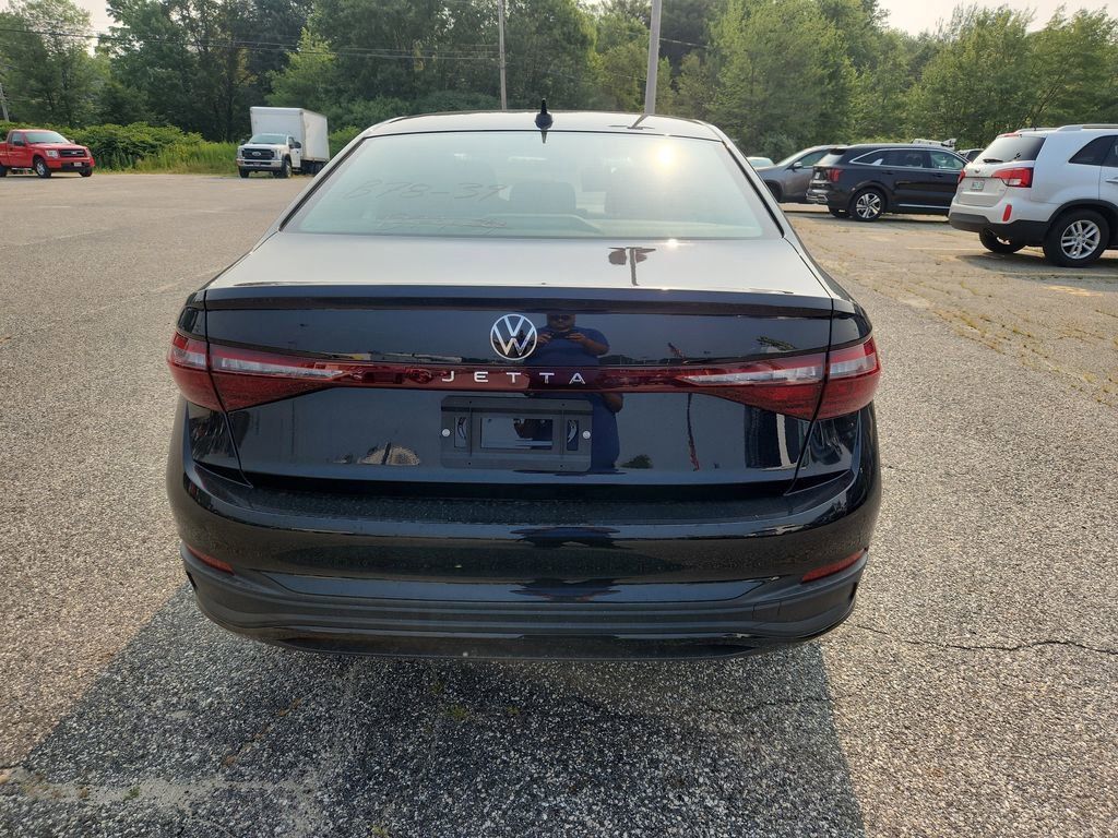 2025 Volkswagen Jetta 1.5T S photo 4