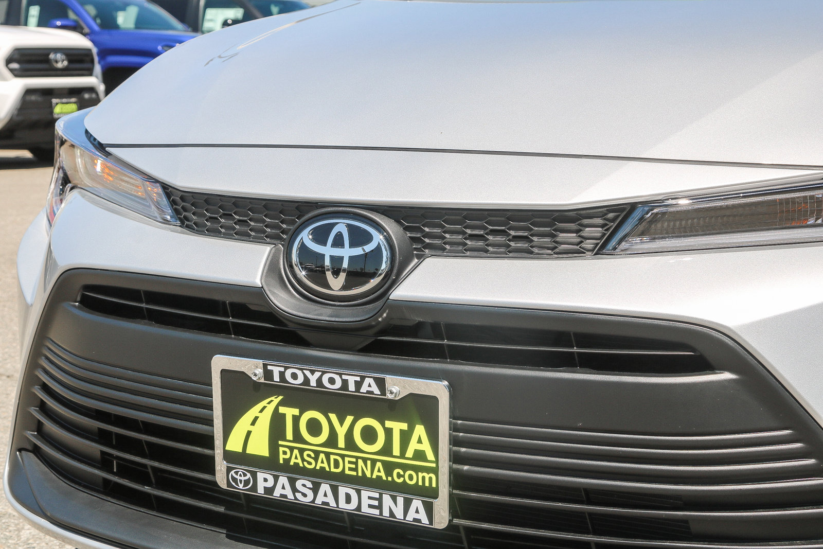 2025 Toyota Corolla LE photo 4