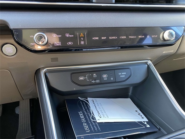 2025 Kia Carnival EX photo 16