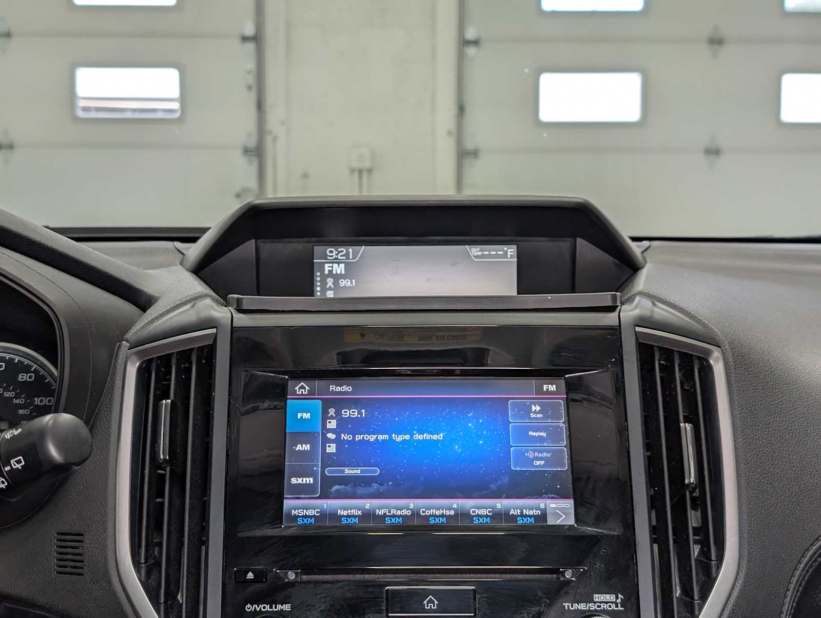 2021 Subaru Forester Premium photo 17