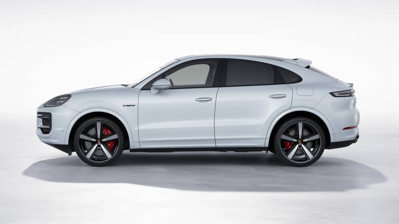 2026 Porsche Cayenne S E-Hybrid Coupe photo 2