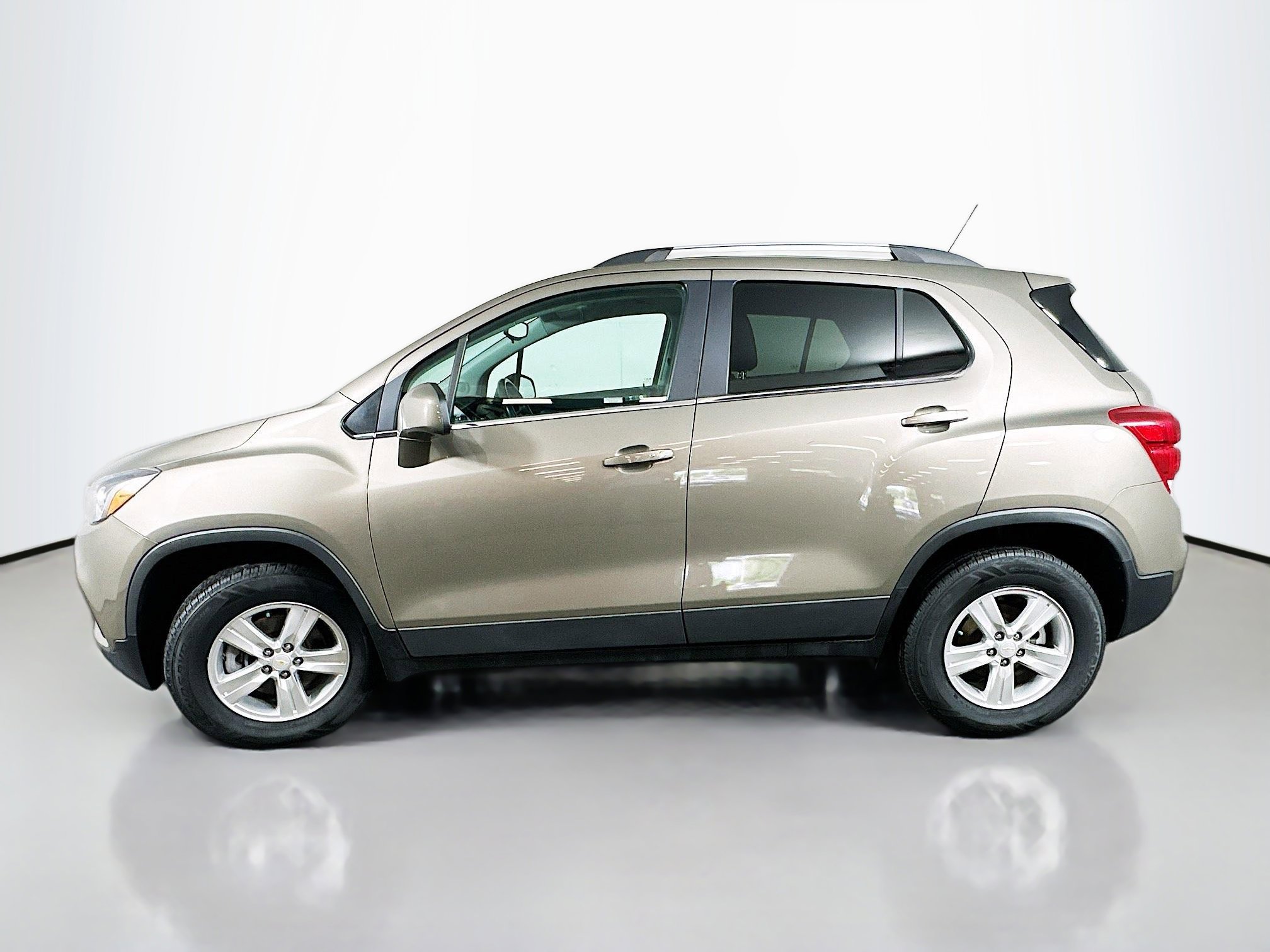 2020 Chevrolet Trax LT photo 4