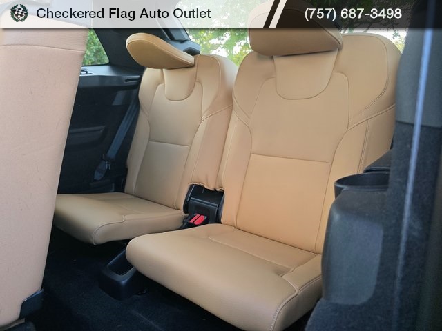 2017 Volvo XC90 T6 Momentum photo 22