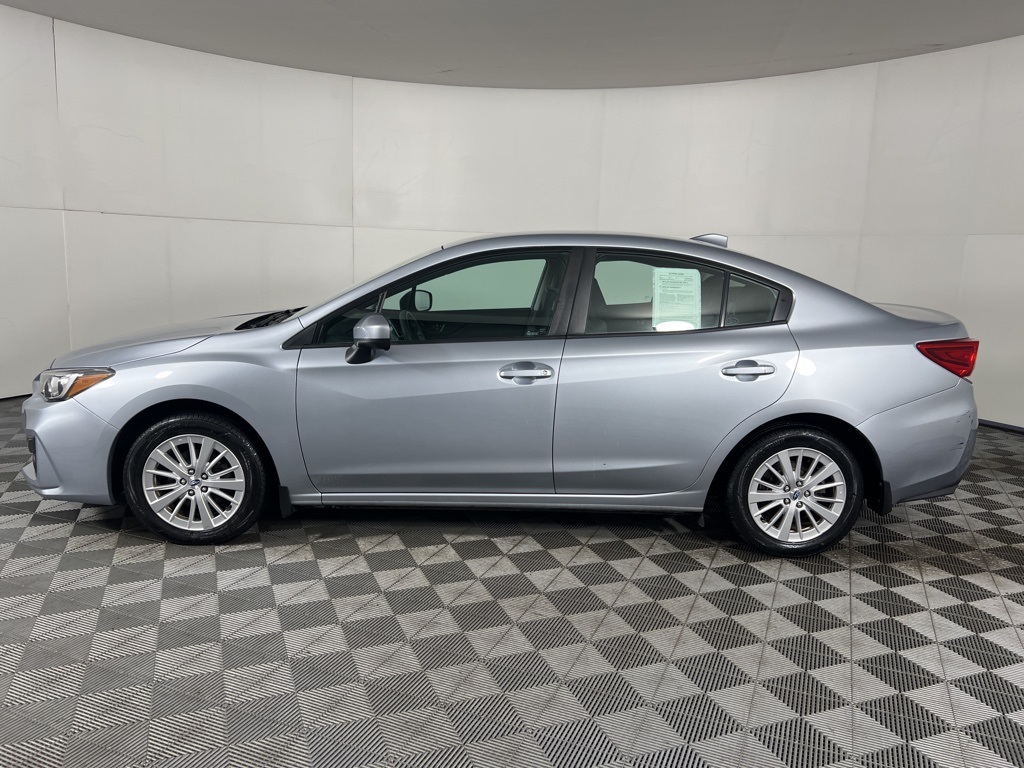 2018 Subaru Impreza 2.0i Premium photo 17