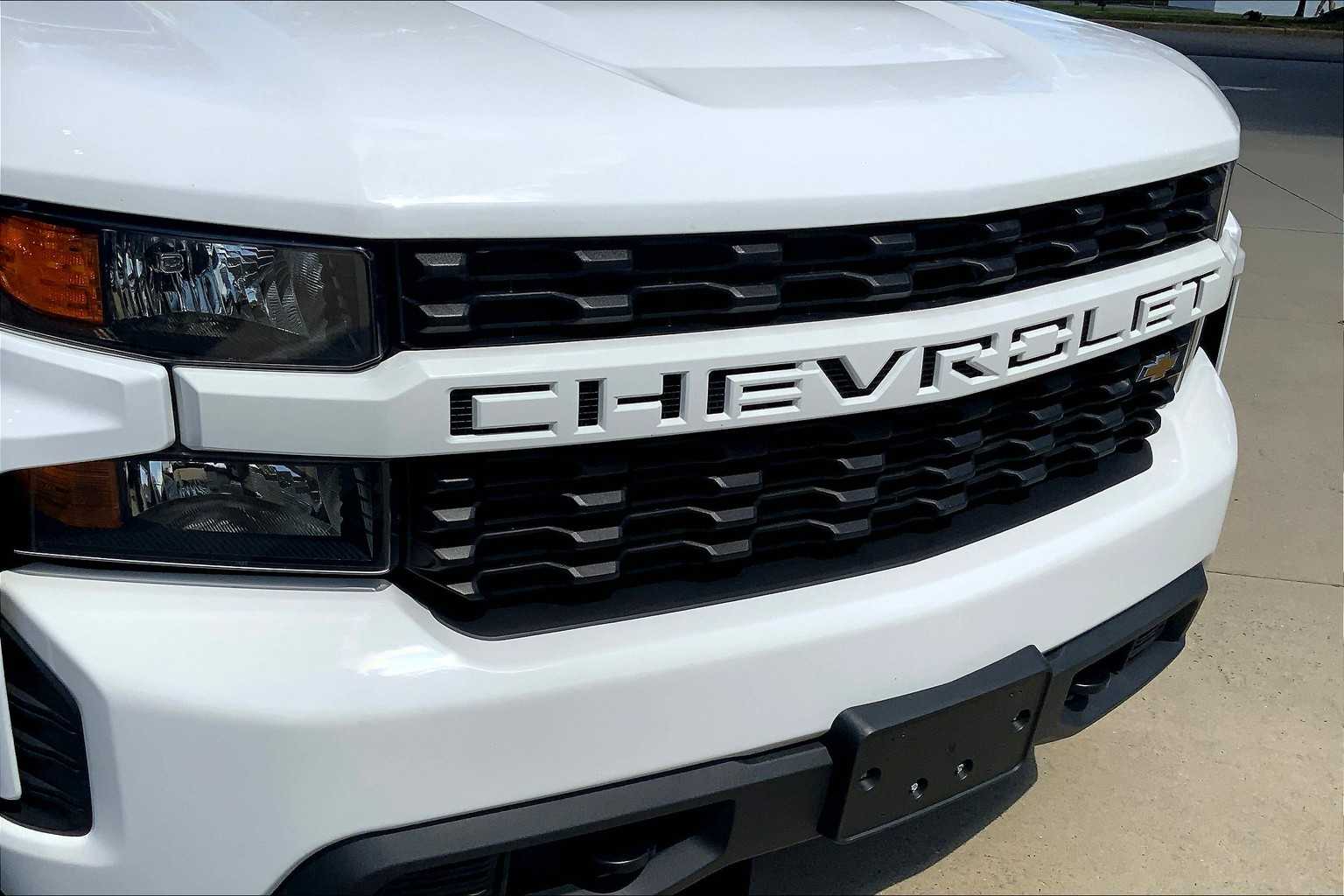 2020 Chevrolet Silverado 1500 Custom photo 27