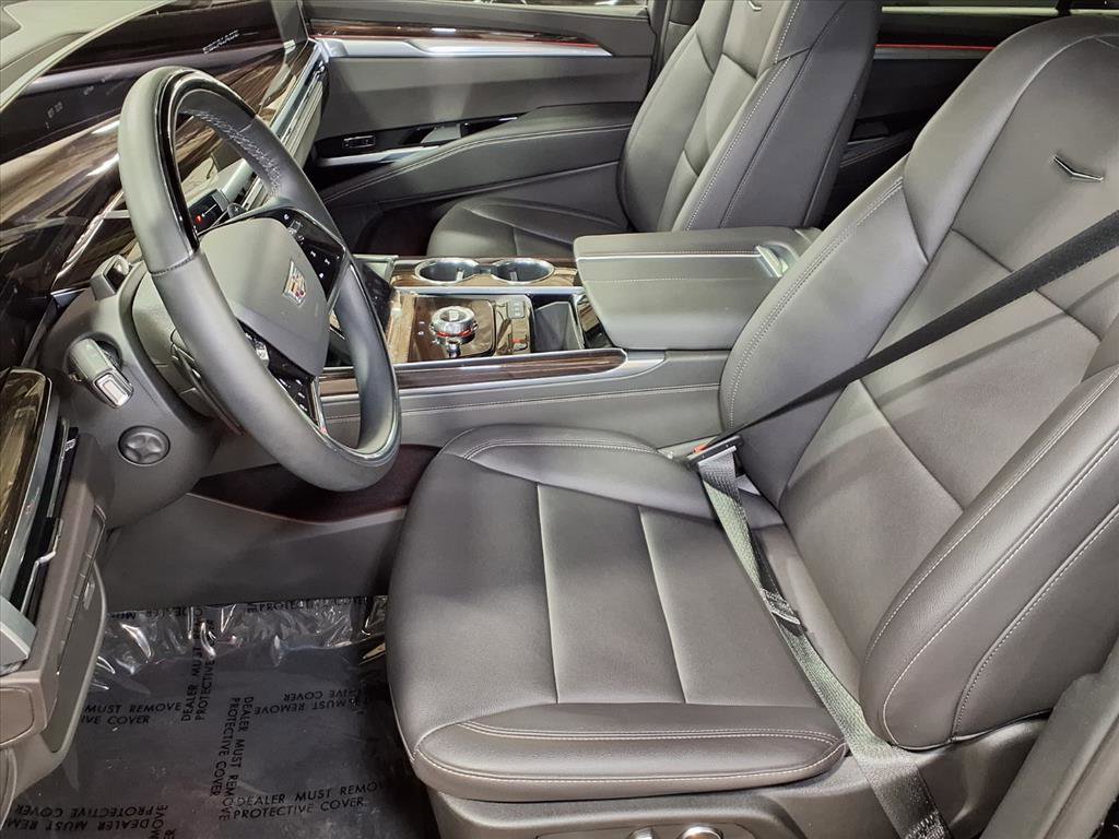 2025 Cadillac Escalade ESV Luxury photo 13