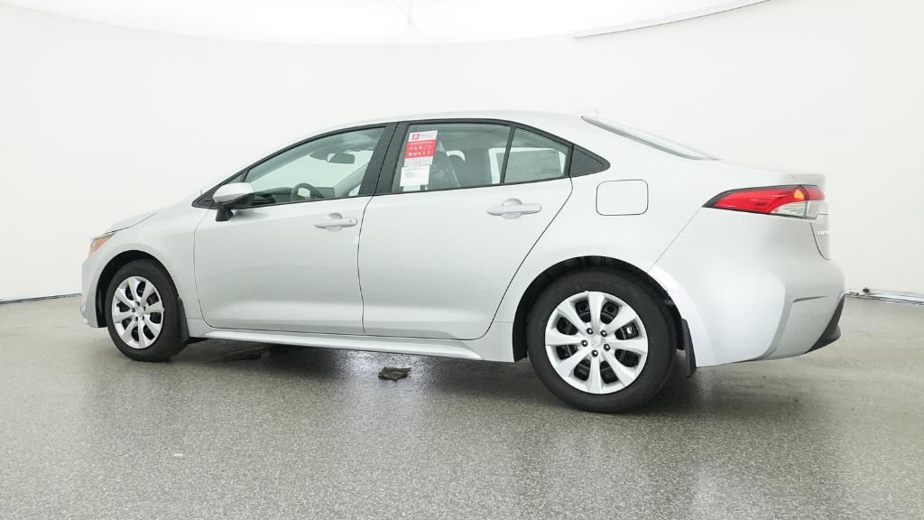 2025 Toyota Corolla LE photo 12
