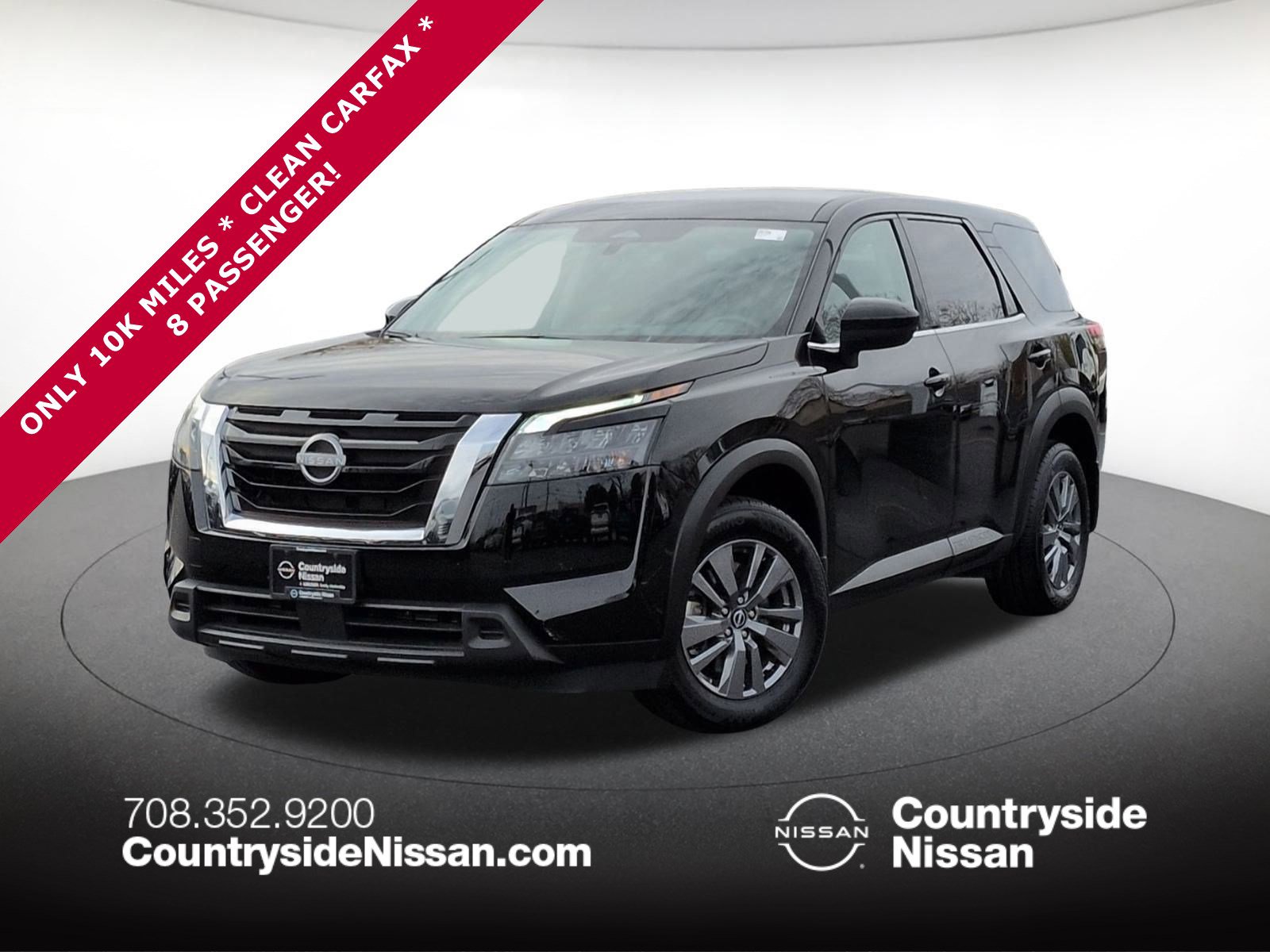 2024 Nissan Pathfinder S's photo