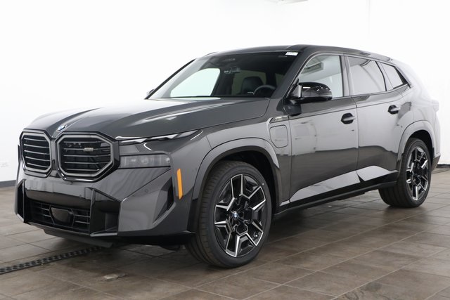 New 2025 Gray BMW Base image 1